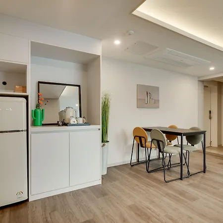 Two H Hotel