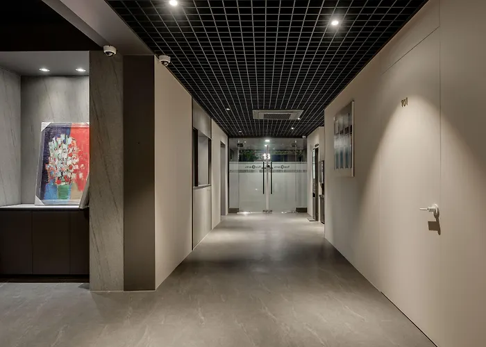 Hotel Two H