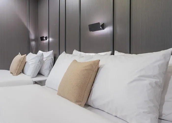 Two H Hotel